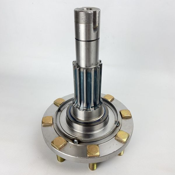 Флянець редуктора ПВМ (8 шпильок) в зб. з болтами и грязьовиком МТЗ-1025, 1221, 1523, 2022