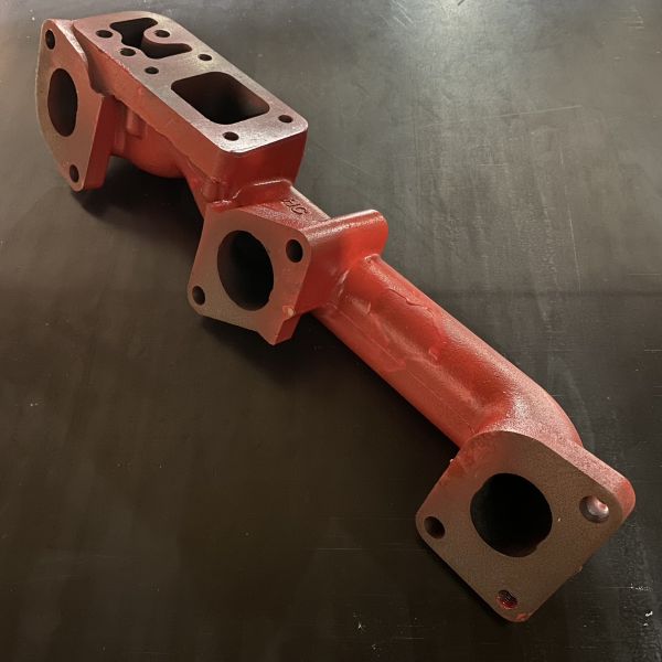 Колектор випускний 245-1008025 (JFD)