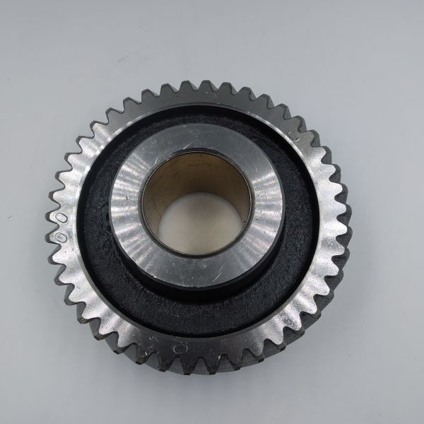 Шестерня проміжна з втулкою ЮМЗ Д04-С02 (Z=42)