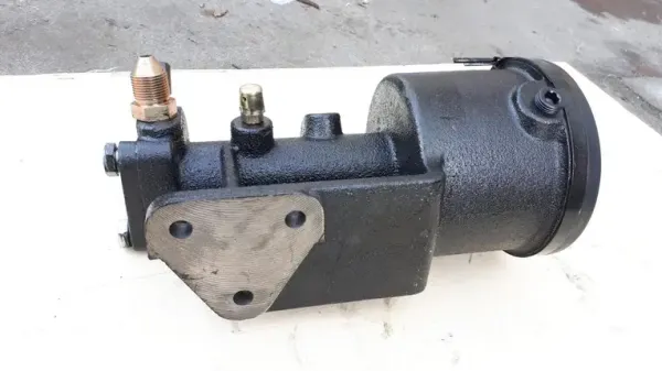 Циліндр виключення зчеплення КРАЗ (ПГУ) чавунний корпус 260-1602350-10