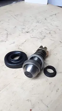 Ремкомплект кермової тяги СуперМАЗ палець гайка вкладиші пруж, пильовик