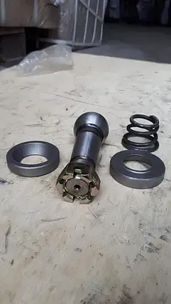 Ремкомплект кермової тяги (палець гайка сухарі пружина)