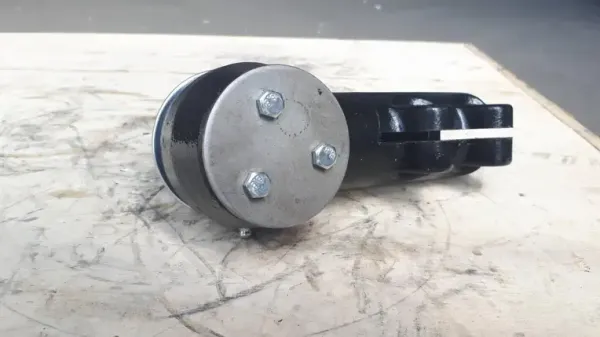 Наконечник рулевой левый МАЗ (64223003057),6422-3003057