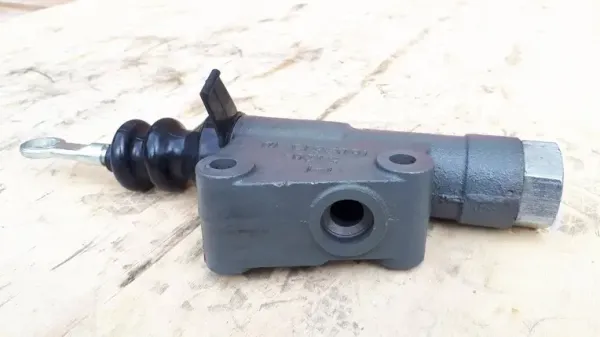 Циліндр зчеплення головний 5320-1602510-К