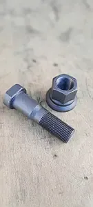 Болт колеса переднього МАЗ Євро М22*1,5 L=85 з гайкою