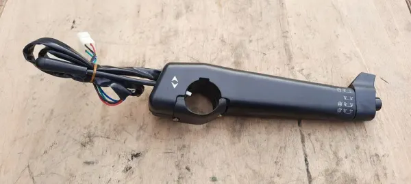 Перемикач покажчиків повороту й світла (пластмасовий)