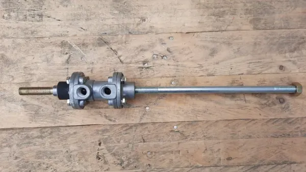 Клапан підсилювача вимикання зчеплення без шлангів