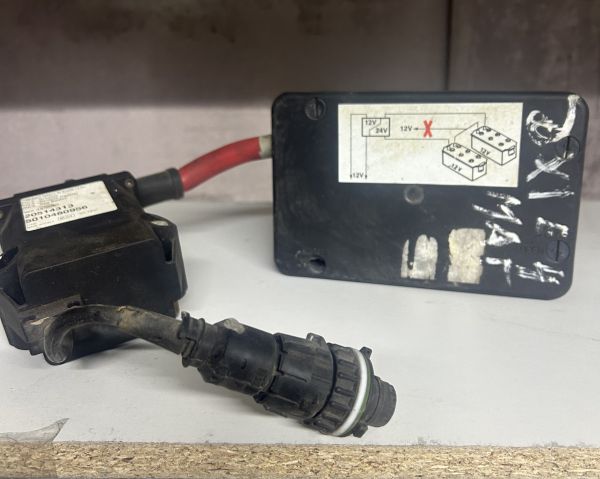 Реле відключення маси (вимикач маси) Renault DXI, 5010480956, 20514313