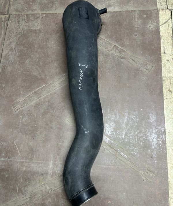 Трубка впуску повітря Renault Magnum Euro 2/3, 5010491106