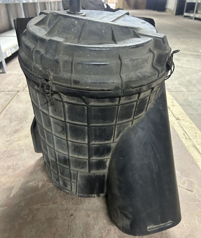 Корпус повітряного фільтра 1801772 1870001 1387542 1387545, SCANIA (Скания) P, G, R SERIES (T-092) (T-328)