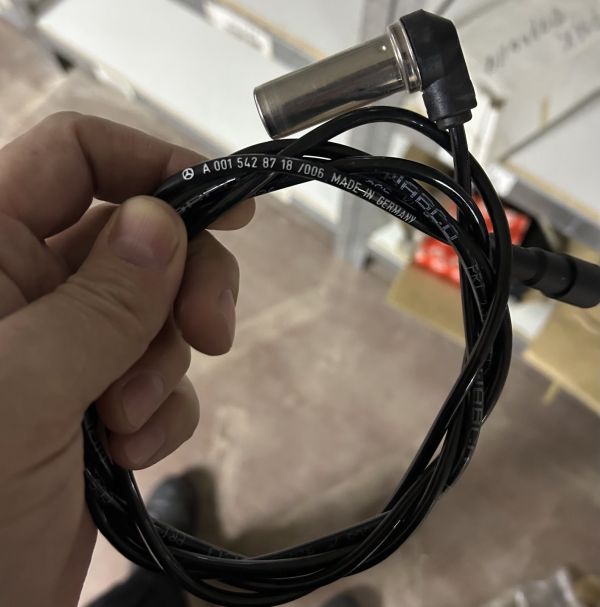 Датчик кількості обертів колеса MB0015428718,WABCO4410359282 (в-к ОЕ WABCO)