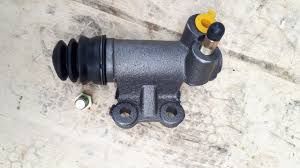 Циліндр зчеплення робочий