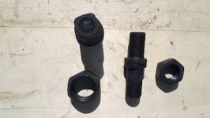 К-т футорка, шпилька, гайка шпильки внутр,гайка заднє праве різьблення